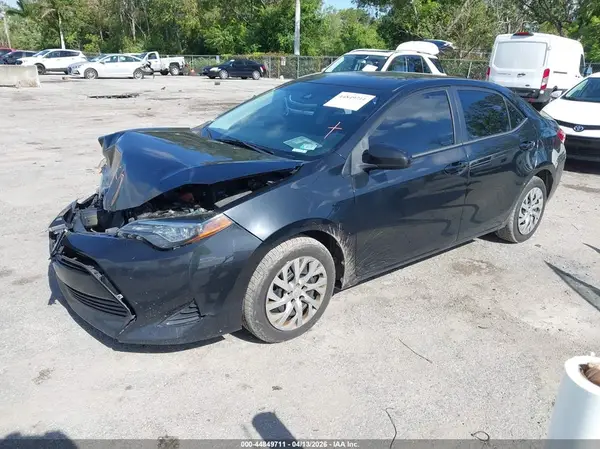 2T1BURHE2KC227068 2019 TOYOTA COROLLA - Image 2