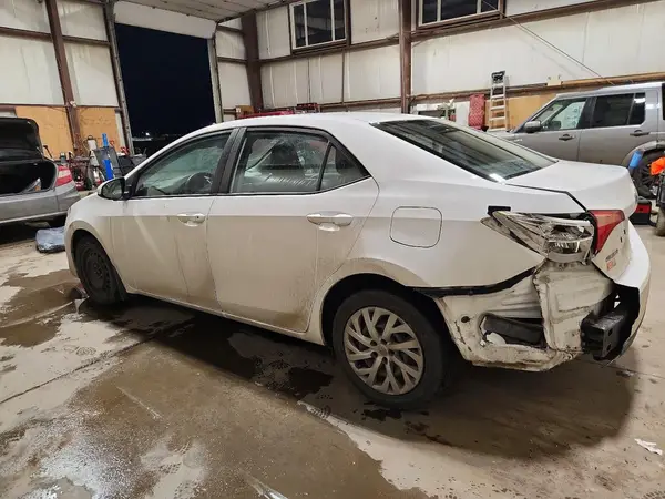 2T1BURHE2KC245537 2019 TOYOTA COROLLA - Image 2
