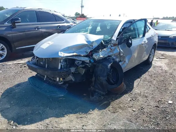 2T1BURHE3GC505743 2016 TOYOTA COROLLA - Image 2