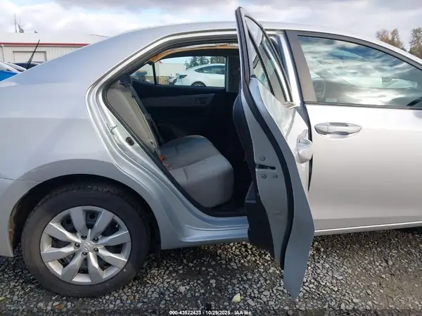 2T1BURHE3GC746041 2016 TOYOTA COROLLA - Image 8