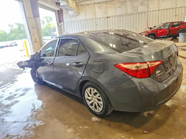 2T1BURHE3HC748471 2017 TOYOTA COROLLA - Image 2