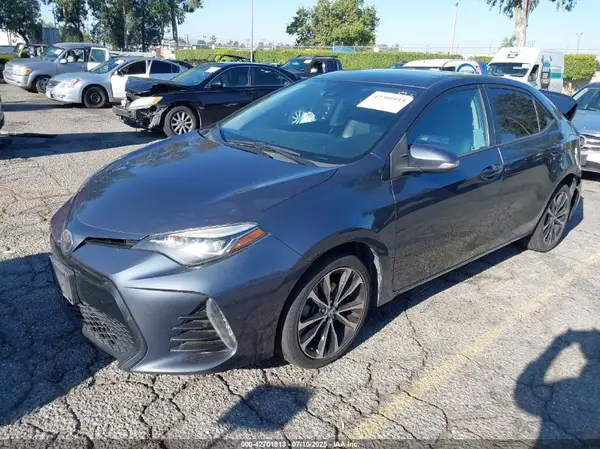 2T1BURHE3HC757316 2017 TOYOTA COROLLA - Image 2