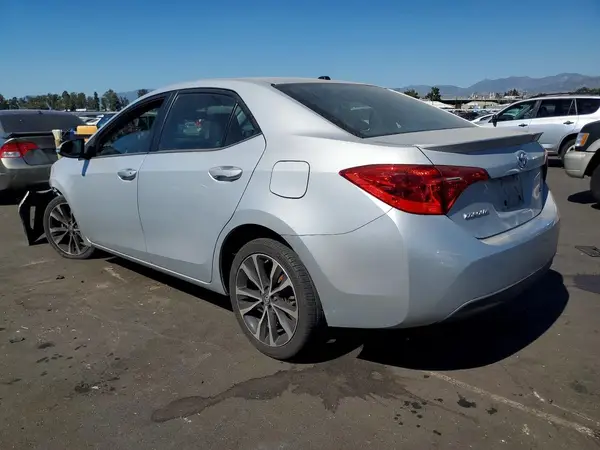 2T1BURHE3HC758093 2017 TOYOTA COROLLA - Image 2