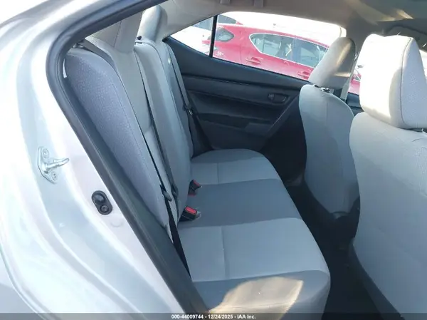2T1BURHE3HC767781 2017 TOYOTA COROLLA - Image 8