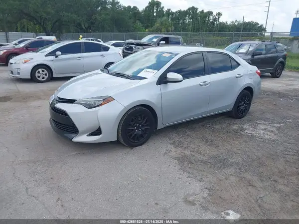 2T1BURHE3HC769997 2017 TOYOTA COROLLA - Image 2