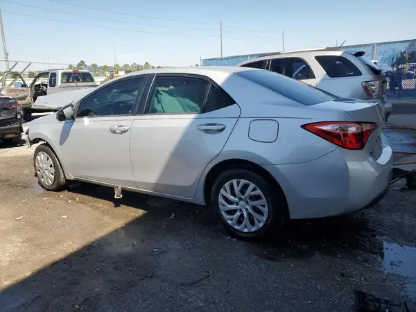 2T1BURHE3HC770311 2017 TOYOTA COROLLA - Image 2