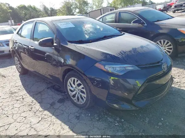 2T1BURHE3HC772463 2017 TOYOTA COROLLA - Image 1