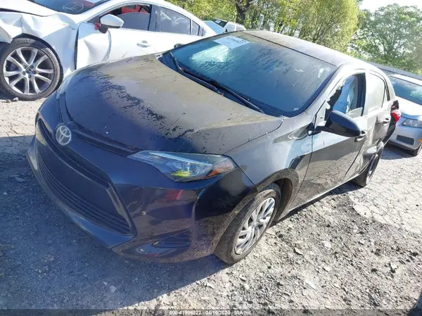 2T1BURHE3HC772463 2017 TOYOTA COROLLA - Image 2