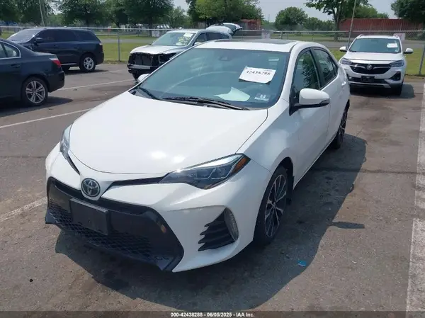 2T1BURHE3HC781356 2017 TOYOTA COROLLA - Image 2