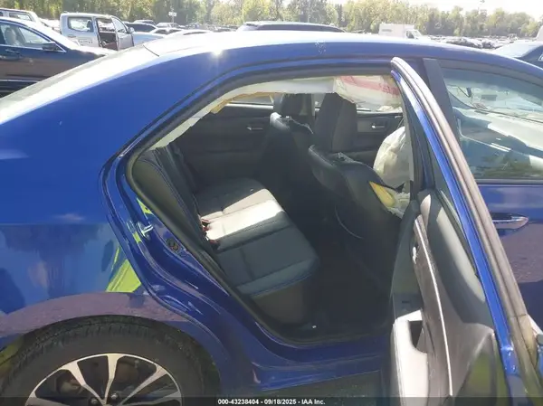 2T1BURHE3HC785732 2017 TOYOTA COROLLA - Image 8