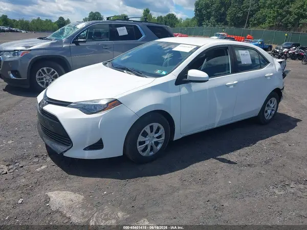 2T1BURHE3HC788310 2017 TOYOTA COROLLA - Image 2