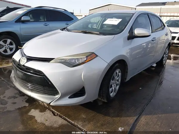 2T1BURHE3HC788968 2017 TOYOTA COROLLA - Image 2