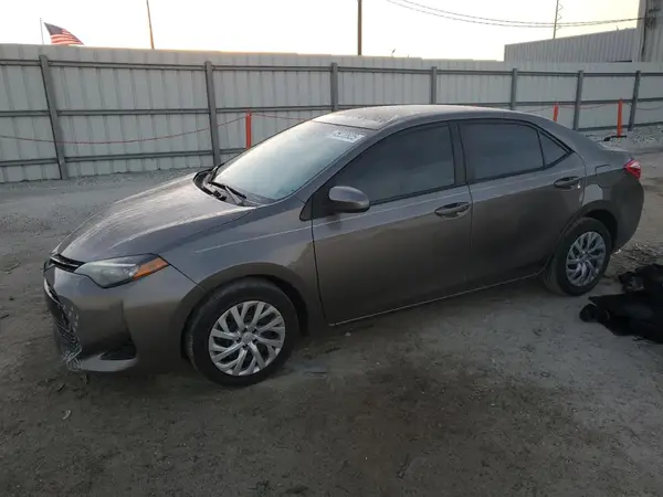 2T1BURHE3HC790476 2017 TOYOTA COROLLA - Image 1