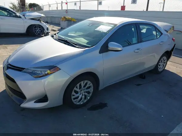 2T1BURHE3HC794883 2017 TOYOTA COROLLA - Image 2