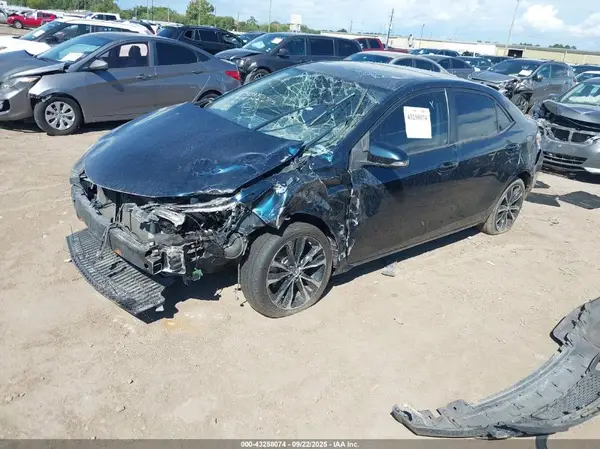 2T1BURHE3HC795077 2017 TOYOTA COROLLA - Image 2