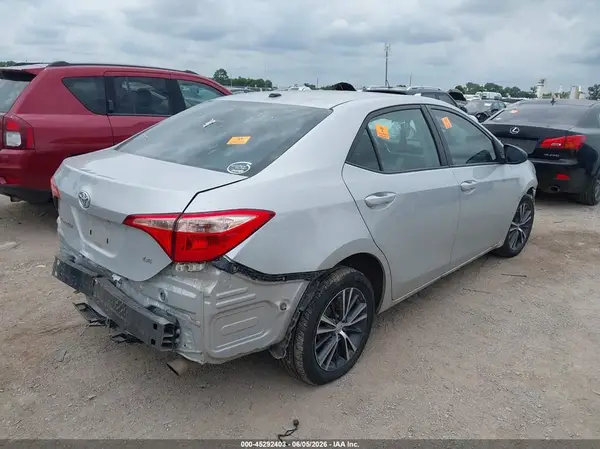 2T1BURHE3HC801380 2017 TOYOTA COROLLA - Image 2