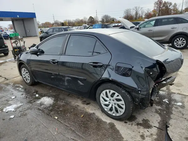 2T1BURHE3HC810855 2017 TOYOTA COROLLA - Image 2