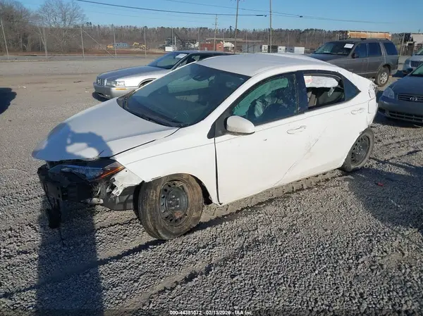 2T1BURHE3HC811875 2017 TOYOTA COROLLA - Image 2
