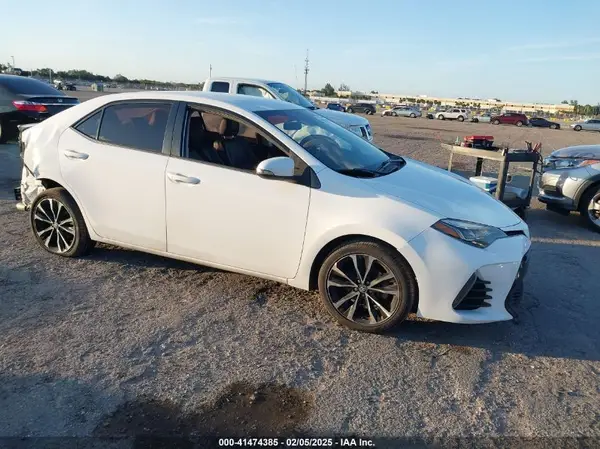 2T1BURHE3HC819135 2017 TOYOTA COROLLA - Image 1