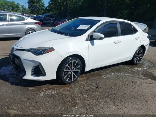 2T1BURHE3HC821340 2017 TOYOTA COROLLA - Image 2