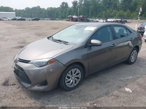 2T1BURHE3HC822214 2017 TOYOTA COROLLA - Image 2