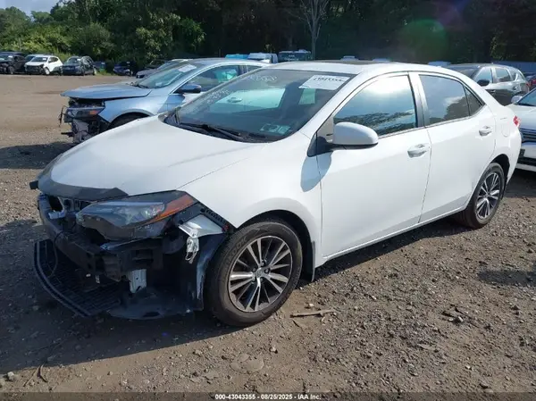 2T1BURHE3HC822830 2017 TOYOTA COROLLA - Image 2