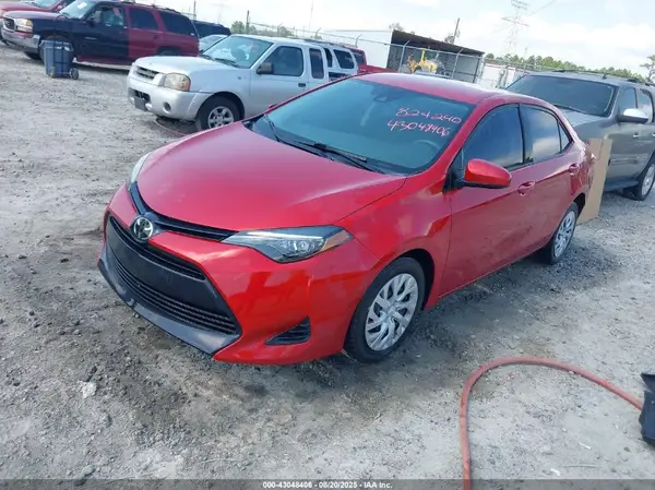 2T1BURHE3HC824240 2017 TOYOTA COROLLA - Image 2