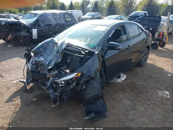 2T1BURHE3HC826652 2017 TOYOTA COROLLA - Image 2