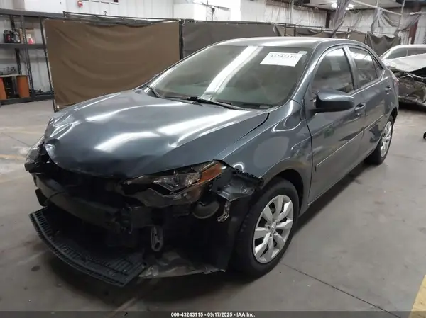 2T1BURHE3HC827896 2017 TOYOTA COROLLA - Image 2