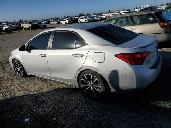 2T1BURHE3HC829745 2017 TOYOTA COROLLA - Image 2