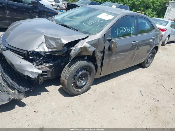 2T1BURHE3HC831575 2017 TOYOTA COROLLA - Image 2