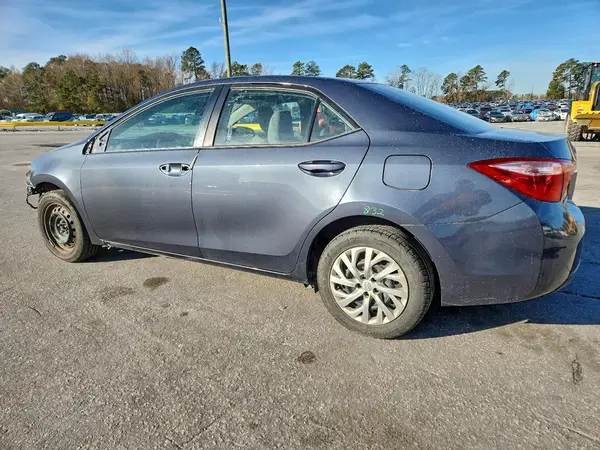 2T1BURHE3HC832158 2017 TOYOTA COROLLA - Image 2
