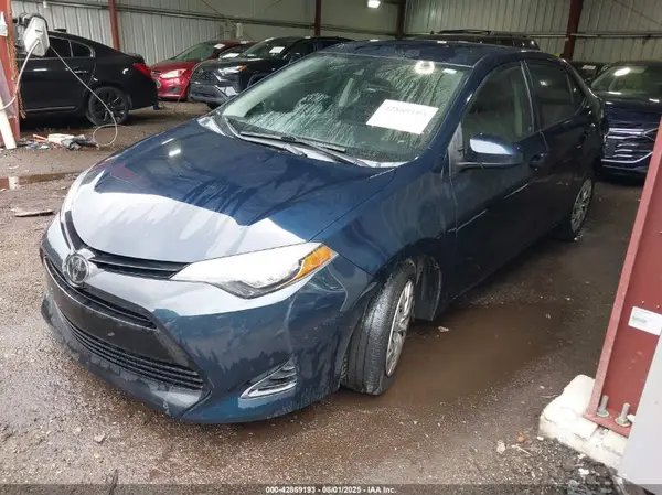 2T1BURHE3HC841488 2017 TOYOTA COROLLA - Image 2