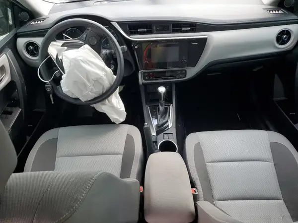 2T1BURHE3HC851132 2017 TOYOTA COROLLA - Image 8