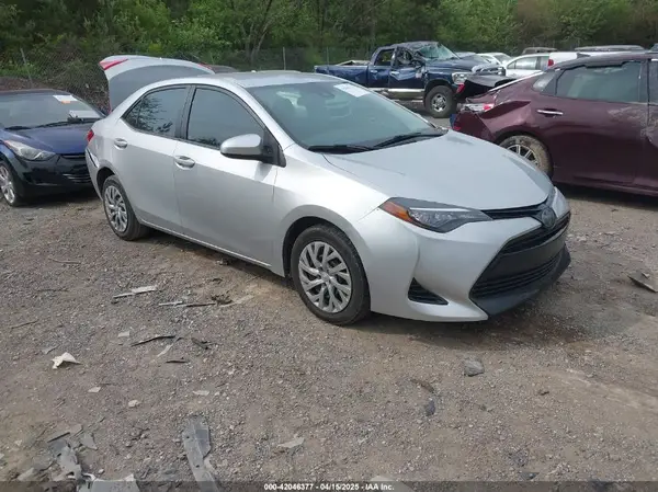 2T1BURHE3HC853639 2017 TOYOTA COROLLA - Image 1