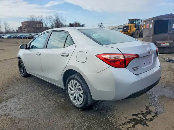 2T1BURHE3HC854189 2017 TOYOTA COROLLA - Image 2