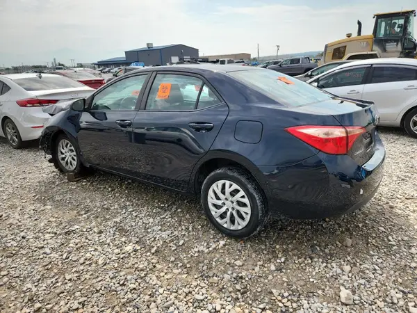 2T1BURHE3HC855052 2017 TOYOTA COROLLA - Image 2