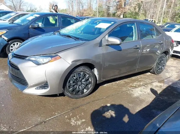 2T1BURHE3HC856038 2017 TOYOTA COROLLA - Image 2
