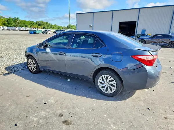 2T1BURHE3HC868013 2017 TOYOTA COROLLA - Image 2