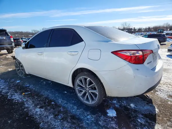 2T1BURHE3HC880680 2017 TOYOTA COROLLA - Image 2