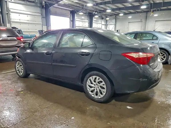 2T1BURHE3HC888889 2017 TOYOTA COROLLA - Image 2