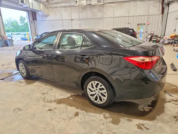 2T1BURHE3HC892862 2017 TOYOTA COROLLA - Image 2