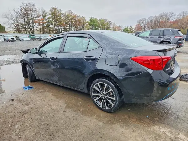 2T1BURHE3HC898855 2017 TOYOTA COROLLA - Image 2