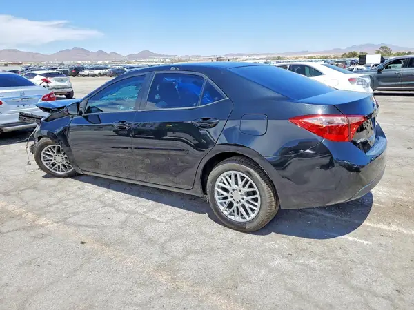 2T1BURHE3HC899570 2017 TOYOTA COROLLA - Image 2