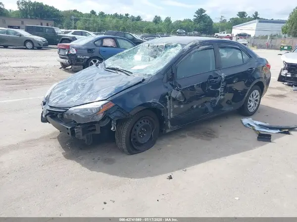 2T1BURHE3HC913824 2017 TOYOTA COROLLA - Image 2