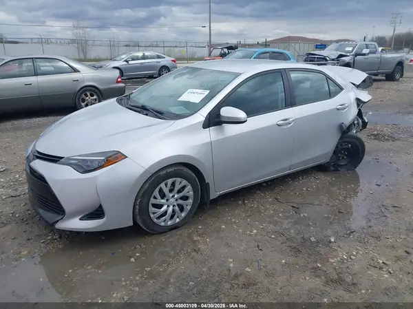 2T1BURHE3HC920885 2017 TOYOTA COROLLA - Image 2