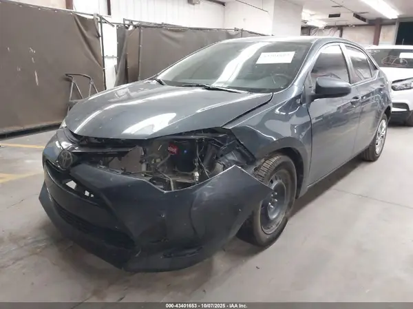 2T1BURHE3HC925472 2017 TOYOTA COROLLA - Image 2