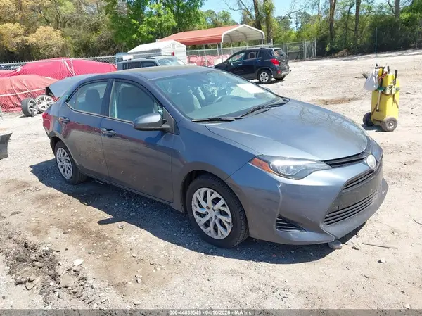 2T1BURHE3HC957595 2017 TOYOTA COROLLA - Image 1