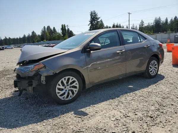 2T1BURHE3JC003015 2018 TOYOTA COROLLA - Image 1