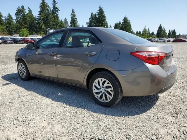 2T1BURHE3JC003015 2018 TOYOTA COROLLA - Image 2